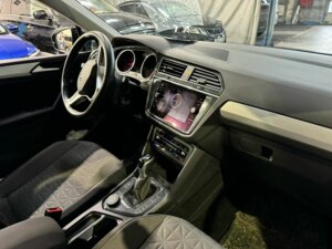 Volkswagen Tiguan 2021 2.0 AMT (180 л.с.) 4WD Respect Plus c пробегом - фото 6