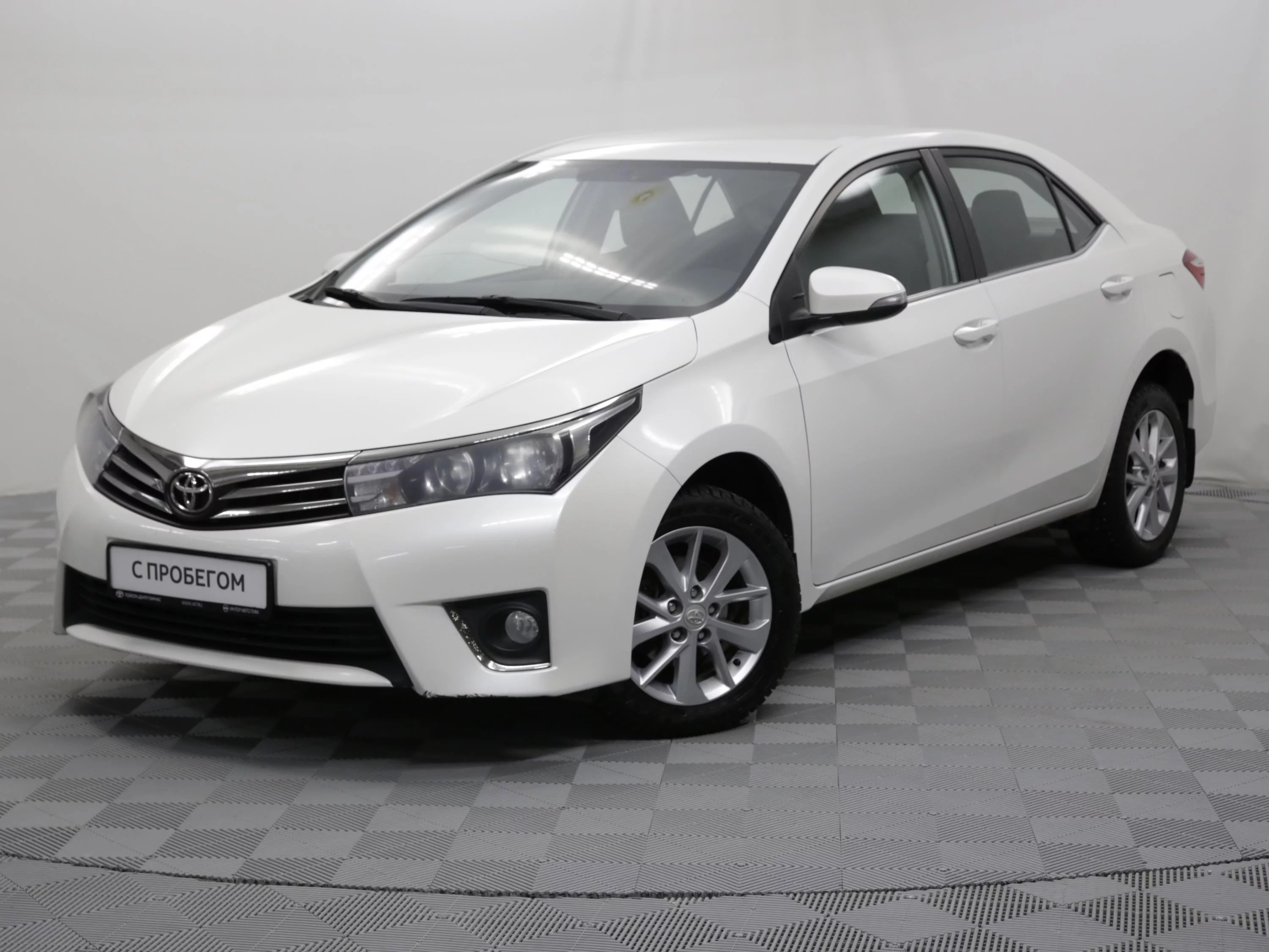 Toyota Corolla 1.8 CVT (140 л.с.), 2014, XI поколение (E160, E170), Белый  (продано) – заказ №93879