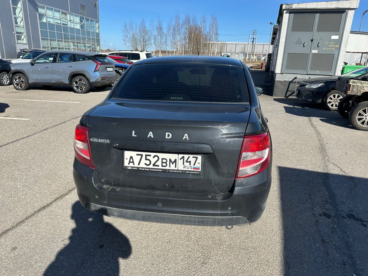 Lada (ВАЗ) Granta 1.6 MT (106 л.с.), 2020, I поколение Рестайлинг, Черный с  пробегом - купить в Санкт Петербурге у официального дилера ИАТ