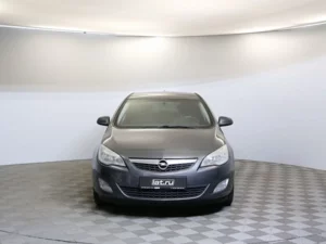 Opel Astra 2011 1.6 MT (115 л.с.) Essentia c пробегом - фото 2