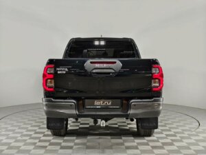 Новый Toyota Hilux 2022 2.8d AT (200 л.с.) 4WD Black Onyx  - фото 6