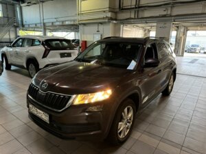 Skoda Kodiaq 2018 1.4 AMT (150 л.с.) 4WD Ambition c пробегом - фото 1