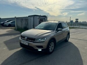 Volkswagen Tiguan 2019 1.4 AMT (150 л.с.) Trendline c пробегом - фото 1