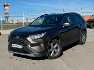 Toyota RAV4 2019 2.0 CVT (149 л.с.) 4WD Комфорт c пробегом - фото 1