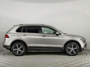 Volkswagen Tiguan 2017 2.0 AMT (220 л.с.) 4WD Highline c пробегом - фото 4