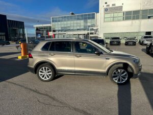 Volkswagen Tiguan 2018 2.0 AMT (180 л.с.) 4WD Highline c пробегом - фото 6