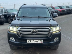 Toyota Land Cruiser 2018 4.5d AT (249 л.с.) 4WD Люкс Safety (7 мест) c пробегом - фото 2