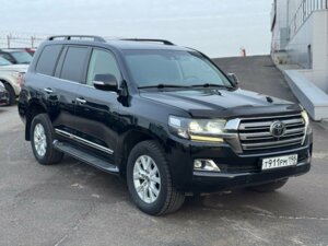 Toyota Land Cruiser 2018 4.5d AT (249 л.с.) 4WD Люкс Safety (7 мест) c пробегом - фото 3