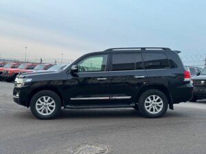 Toyota Land Cruiser 2018 4.5d AT (249 л.с.) 4WD Люкс Safety (7 мест) c пробегом - фото 8