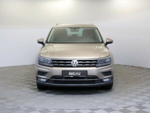 Volkswagen Tiguan 2018 2.0 AMT (180 л.с.) 4WD Highline c пробегом - фото 2