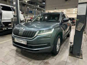 Skoda Kodiaq 2017 2.0 AMT (180 л.с.) 4WD Style Plus c пробегом - фото 1