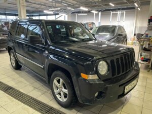 Jeep Liberty (Patriot) 2010 2.4 CVT (170 л.с.) 4WD Limited c пробегом - фото 2