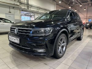 Volkswagen Tiguan 2018 2.0 AMT (180 л.с.) 4WD Sportline c пробегом - фото 1