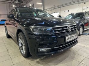 Volkswagen Tiguan 2018 2.0 AMT (180 л.с.) 4WD Sportline c пробегом - фото 4