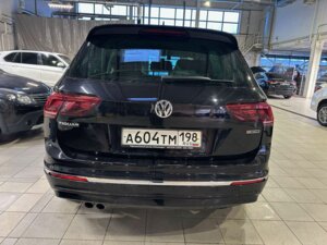 Volkswagen Tiguan 2018 2.0 AMT (180 л.с.) 4WD Sportline c пробегом - фото 8