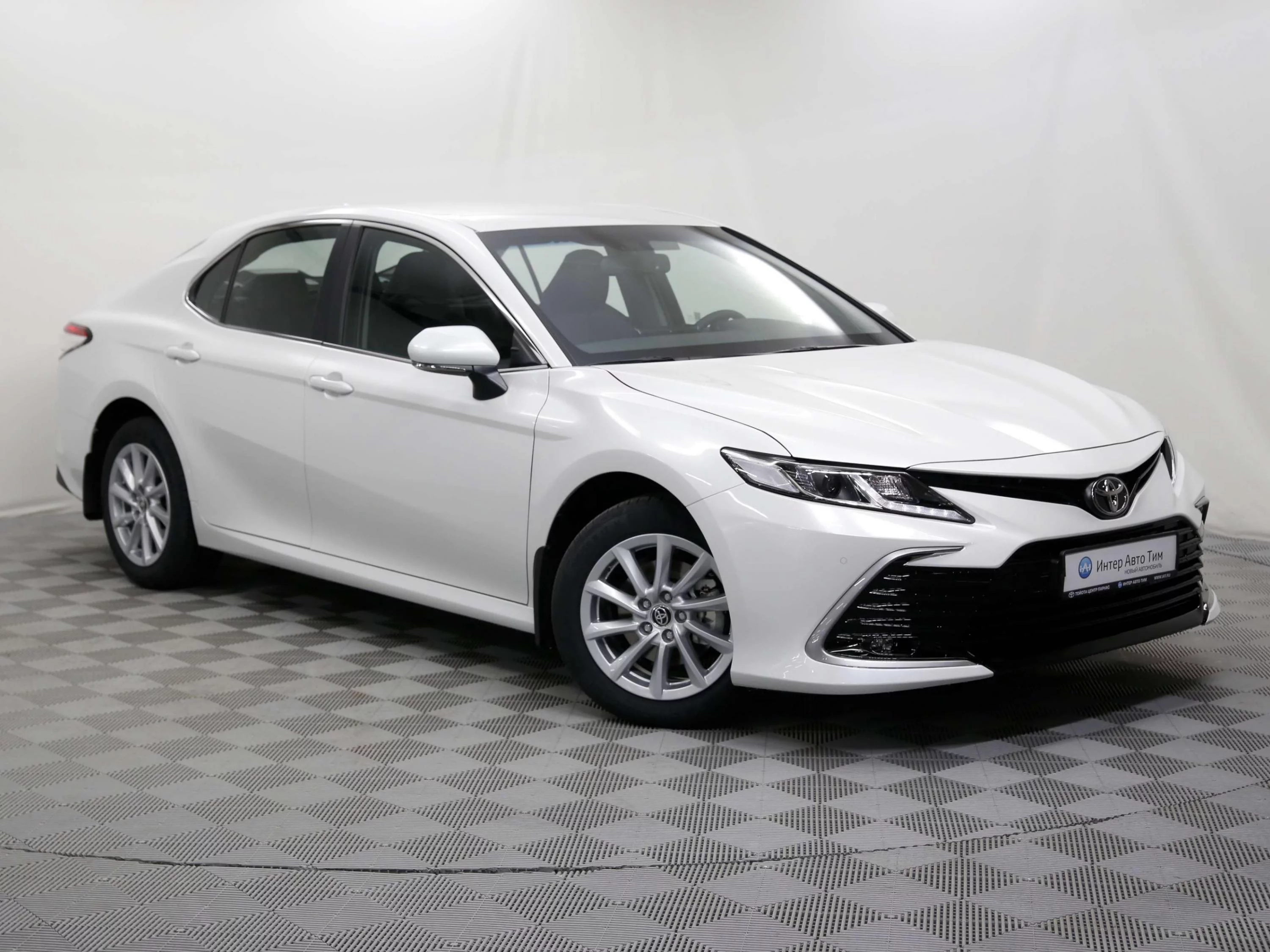 Toyota Camry 2.0 AT (150 л.с.), VIII поколение (XV70), Белый (продано) –  заказ №109246