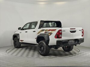 Toyota Hilux 2024 2.8d AT (204 л.с.) 4WD GR Sport c пробегом - фото 6