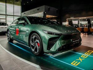 Новый Exlantix Exlantix ES 2025 1.5hyb AT (469 л.с.) 4WD GG  - фото 4