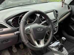 Lada (ВАЗ) Vesta 2019 1.8 MT (122 л.с.) Luxe Multimedia (2019-2021) c пробегом - фото 2