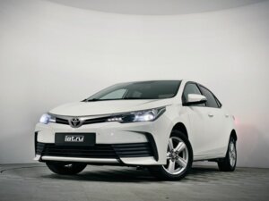 Toyota Corolla 2017 1.6 CVT (122 л.с.) Комфорт c пробегом - фото 1