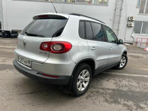 Volkswagen Tiguan 2010 2.0 AT (170 л.с.) 4WD Track&Field c пробегом - фото 3