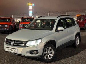 Volkswagen Tiguan 2013 2.0 AT (170 л.с.) 4WD Adventure c пробегом - фото 1