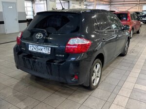 Toyota Auris 2011 1.6 AT (124 л.с.) Комфорт Плюс c пробегом - фото 1