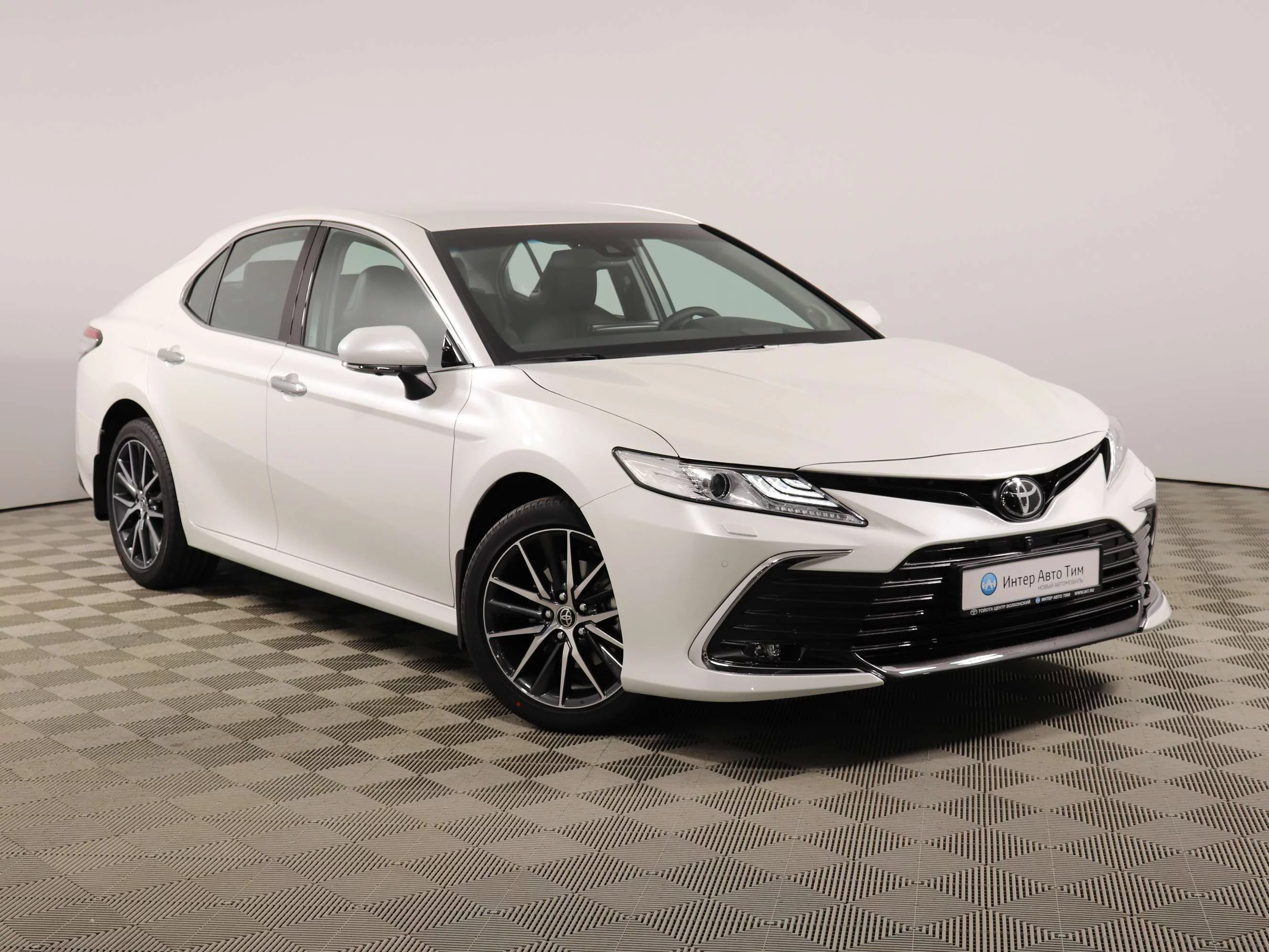 Toyota Camry 3.5 AT (249 л.с.), VIII поколение (XV70) Рестайлинг, Белый  (продано) – заказ №110746