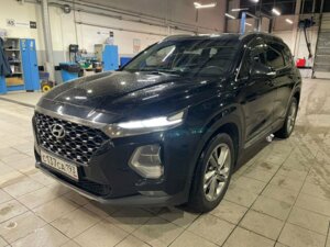 Hyundai Santa Fe 2019 2.2d AT (200 л.с.) 4WD High-Tech 7 мест c пробегом - фото 1