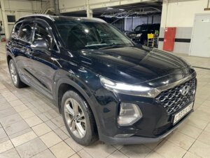 Hyundai Santa Fe 2019 2.2d AT (200 л.с.) 4WD High-Tech 7 мест c пробегом - фото 2