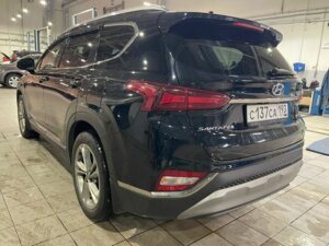 Hyundai Santa Fe 2019 2.2d AT (200 л.с.) 4WD High-Tech 7 мест c пробегом - фото 4