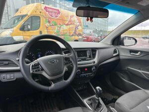 Hyundai Solaris 2017 1.6 MT (123 л.с.) Comfort c пробегом - фото 3