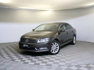 Volkswagen Passat 2012 1.8 AMT (152 л.с.) Highline c пробегом - фото 1