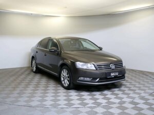 Volkswagen Passat 2012 1.8 AMT (152 л.с.) Highline c пробегом - фото 3