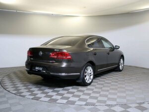 Volkswagen Passat 2012 1.8 AMT (152 л.с.) Highline c пробегом - фото 5