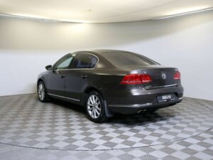 Volkswagen Passat 2012 1.8 AMT (152 л.с.) Highline c пробегом - фото 7