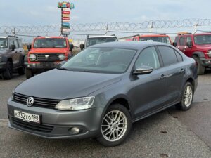 Volkswagen Jetta 2012 1.6 AT (105 л.с.) Comfortline c пробегом - фото 1