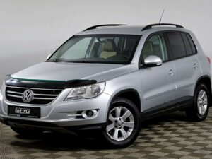 Volkswagen Tiguan 2010 2.0 AT (170 л.с.) 4WD Track&Field c пробегом - фото 1