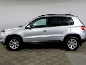 Volkswagen Tiguan 2010 2.0 AT (170 л.с.) 4WD Track&Field c пробегом - фото 8