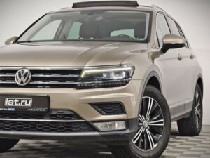 Volkswagen Tiguan 2017 2.0 AMT (180 л.с.) 4WD Highline c пробегом - фото 2