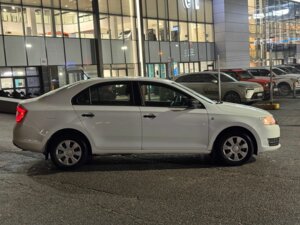 Skoda Rapid 2015 1.6 MT (90 л.с.) Active c пробегом - фото 4