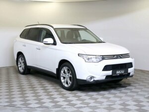 Mitsubishi Outlander 2014 2.4 CVT (167 л.с.) 4WD Instyle c пробегом - фото 3