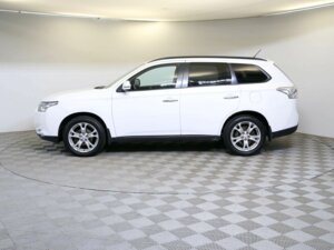 Mitsubishi Outlander 2014 2.4 CVT (167 л.с.) 4WD Instyle c пробегом - фото 8