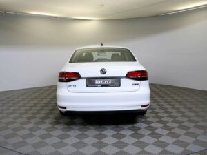 Volkswagen Jetta 2017 1.6 MT (110 л.с.) Trendline c пробегом - фото 6