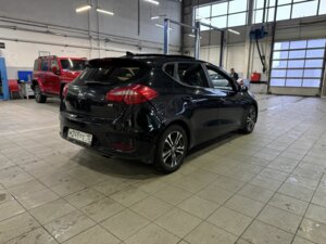 Kia Ceed 2018 1.6 AMT (135 л.с.) Premium c пробегом - фото 3