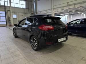 Kia Ceed 2018 1.6 AMT (135 л.с.) Premium c пробегом - фото 4