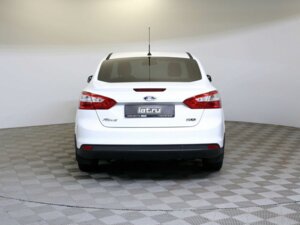 Ford Focus 2011 1.6 MT (105 л.с.) Trend c пробегом - фото 6