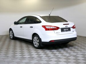 Ford Focus 2011 1.6 MT (105 л.с.) Trend c пробегом - фото 7