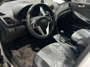 Hyundai Solaris 2013 1.6 AT (123 л.с.) Family c пробегом - фото 2