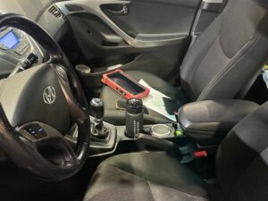 Hyundai Elantra 2012 1.6 MT (132 л.с.) Comfort c пробегом - фото 5